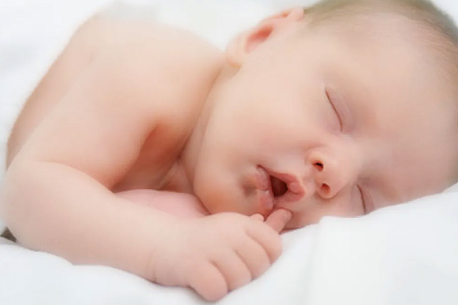 Bem Estar - Bebês sufocados não devem receber respiração boca a